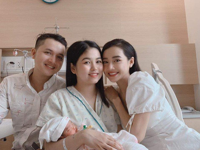 Quà cưới sao Việt tặng em ruột