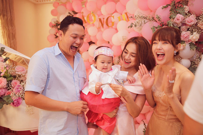 Quà cưới sao Việt tặng em ruột