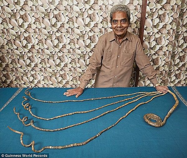Số phận những bộ móng tay dài và độc đáo nhất thế giới sau khi bị cắt