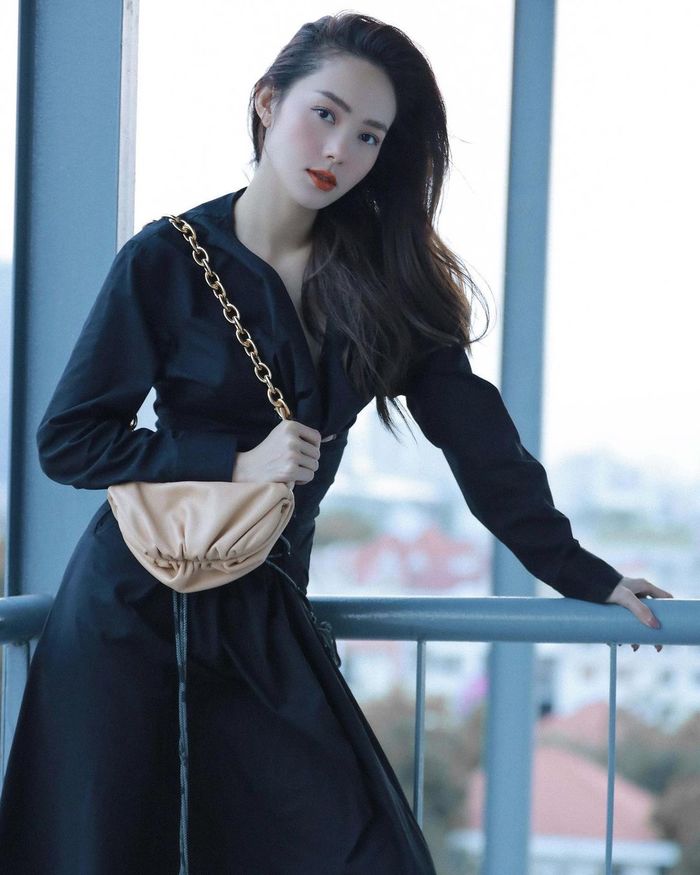 Style sao Việt tuần qua: Minh Hằng đẹp mê, Ngọc Trinh giản dị