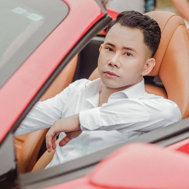 Thực hư hình ảnh Lê Bảo Bình có mặt ở đồn Công an gây xôn xao MXH