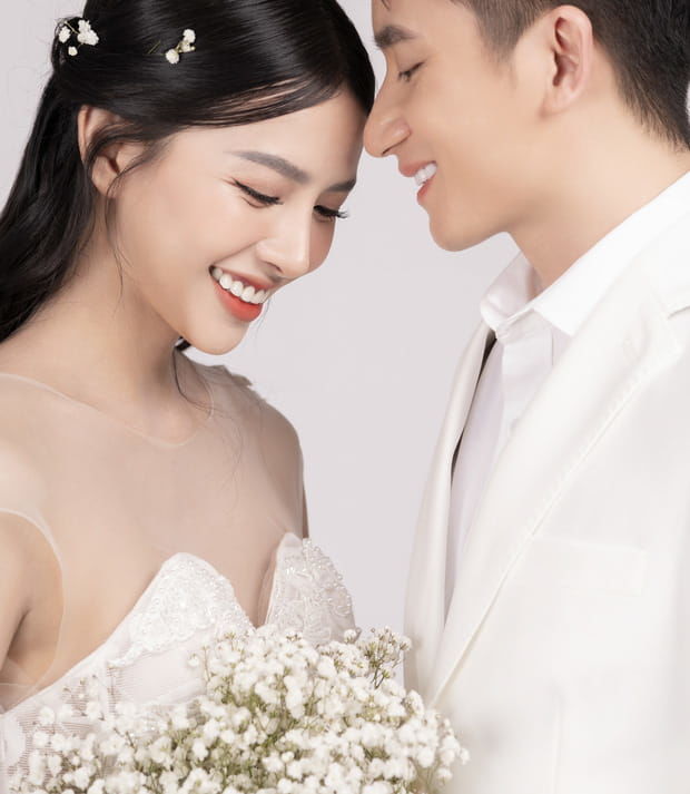 Trọn bộ ảnh cưới siêu lãng mạn của vợ chồng Phan Mạnh Quỳnh