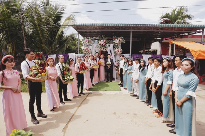 Vợ Phan Mạnh Quỳnh xinh đẹp như nàng thơ trong lễ cưới ở Nha Trang