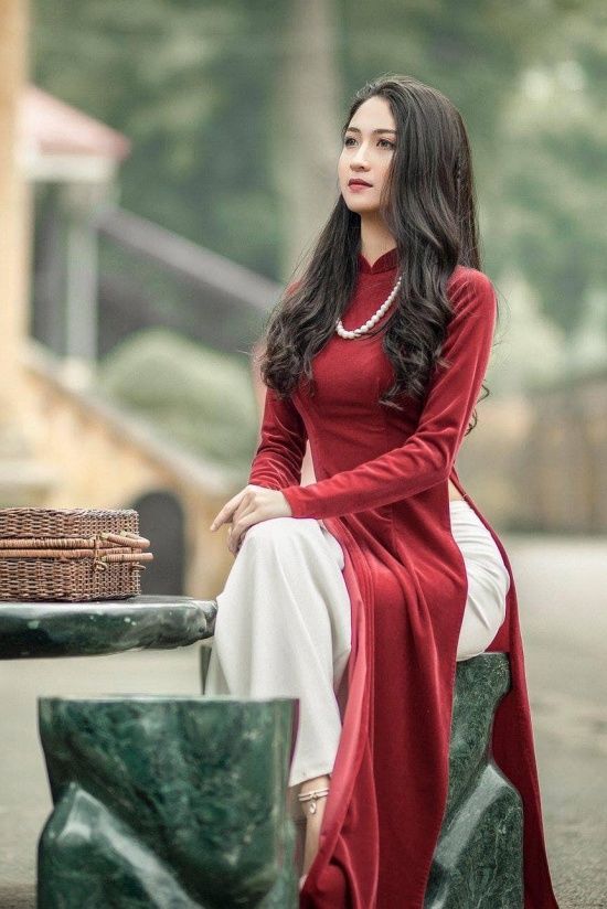 Đường cong quyến rũ của Vũ Thị Anh Thư - diễn viên phim Về nhà đi con