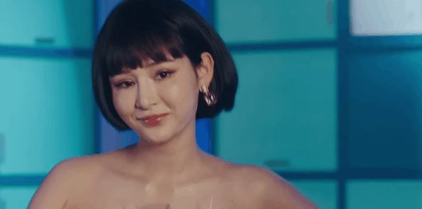 Hiền Hồ và mỹ nhân Việt gây choáng khi xuất hiện với gương mặt méo mó