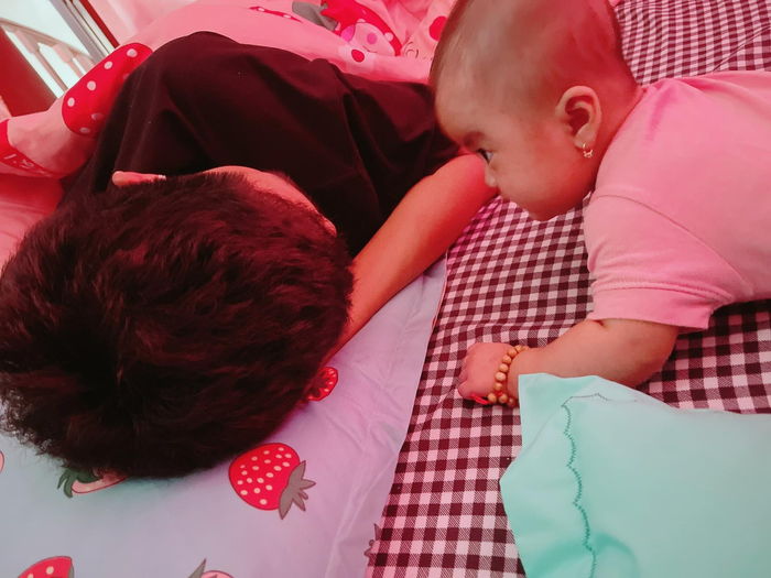 Ái nữ mới 5 tháng tuổi, bà xã Mạc Văn Khoa đã lên kế hoạch có thêm con