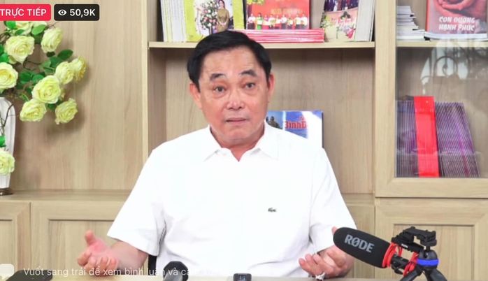 Bà Phương Hằng dừng cuộc chiến nhưng hứa sẽ trở lại chia sẻ