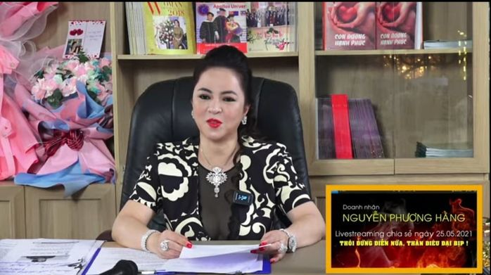 Bà Phương Hằng chính thức tuyên chiến với vợ cũ Thanh Bạch