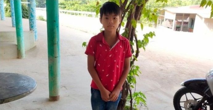 Bé trai lớp 6 dũng cảm cứu thanh niên 22 tuổi thoát cửa tử đuối nước