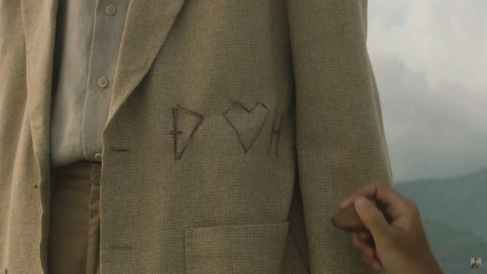 CĐM tìm chữ Đ love H, tình cờ H'Hen Niê xuất hiện thật đúng lúc