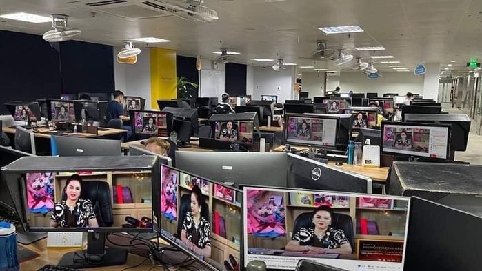 Shark Tam cảm ơn bà Phương Hằng vì bán được 3000 TV để xem livestream