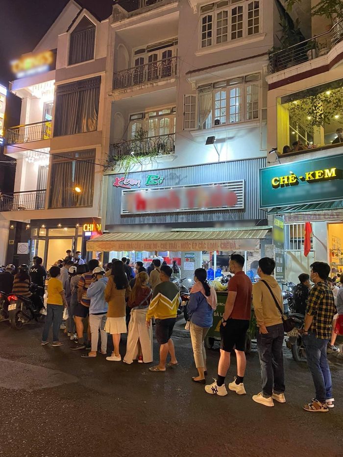 Chuyến đi Đà Lạt hành xác: 30 phút đợi chỗ cafe, ăn kem phải xếp hàng
