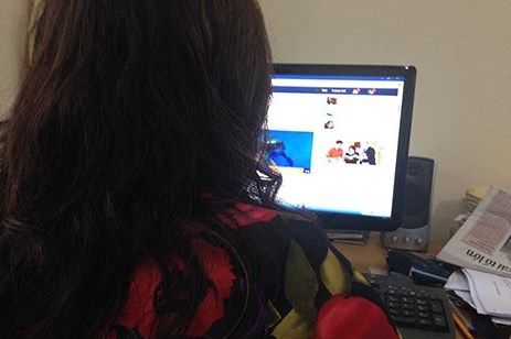 Bị lừa sạch tiền, cô gái 16 tuổi được anh lơ xe giúp đỡ vô điều kiện