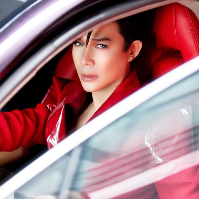Fan cuồng cày view MV mới cho Nathan Lee