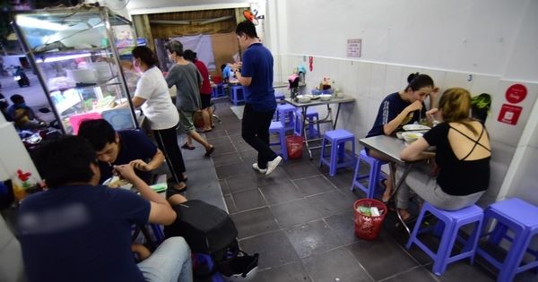 Hà Nội ra chỉ thị yêu cầu không tụ tập quá 10 người nơi công cộng