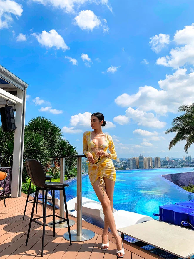 Hậu chia tay tỷ phú U80, Cổ Ngân ngày càng xinh đẹp, nóng bỏng