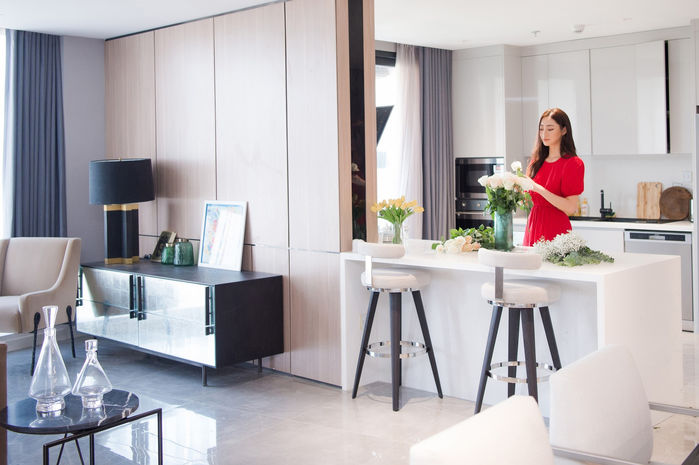 Hoa hậu học giỏi nhất Vbiz tậu penthouse ven sông Hà Nội ở tuổi 20