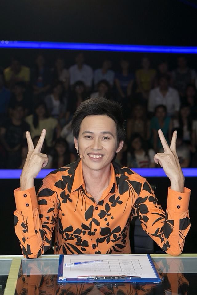 Hoài Linh giàu cỡ nào mà vợ Dũng lò vôi phán hột xoàn đựng bằng lon?