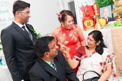 Xúc động tin nhắn giữa tâm dịch của bố mẹ chồng Ấn gửi con dâu Việt