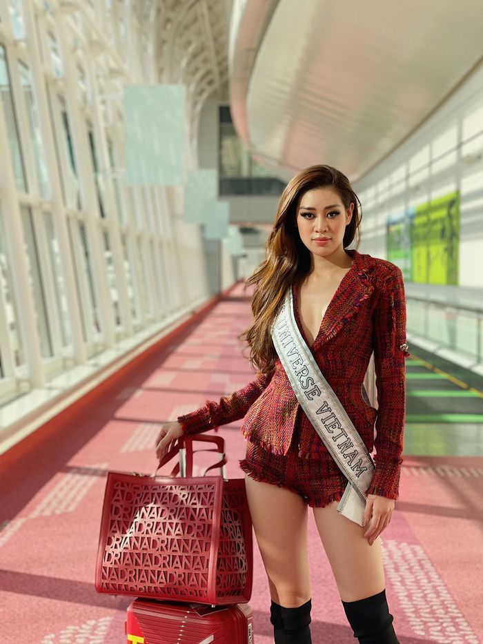 Khánh Vân diện sắc hồng ở ngày 4 Miss Universe: Cân đẹp mọi màu sắc