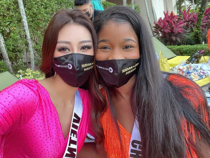 Khánh Vân diện sắc hồng ở ngày 4 Miss Universe: Cân đẹp mọi màu sắc