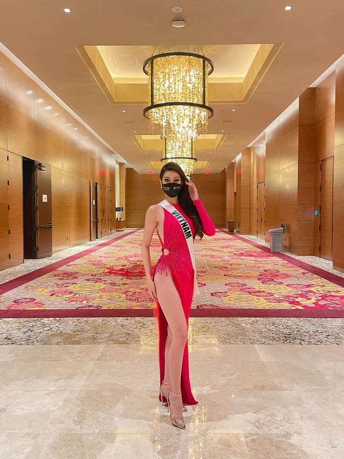 Khánh Vân đứng Top 1 người mặc đẹp nhất Miss Universe 2020