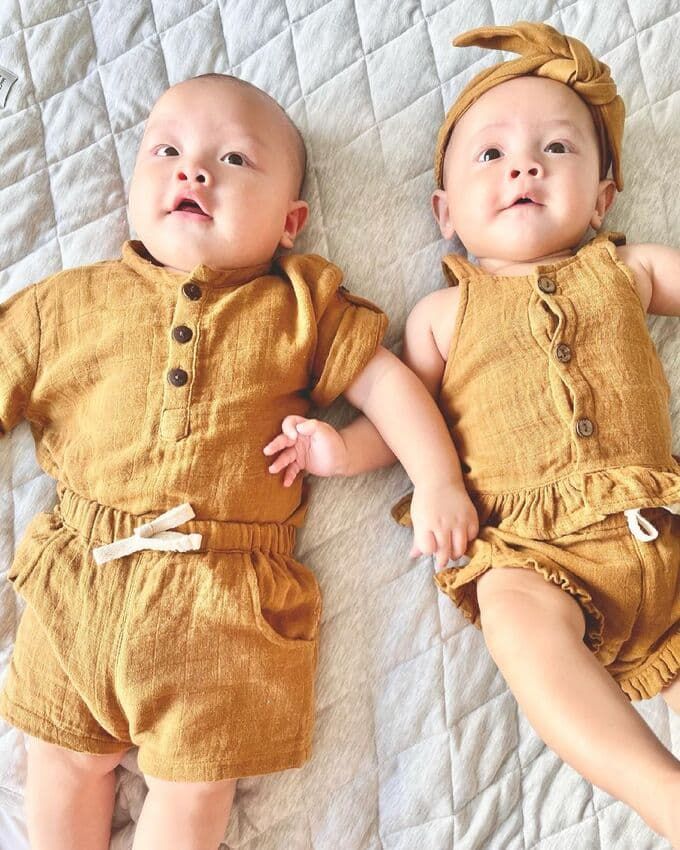 Không hàng hiệu, Hồ Ngọc Hà vẫn lên đồ cho hai con cực cao tay