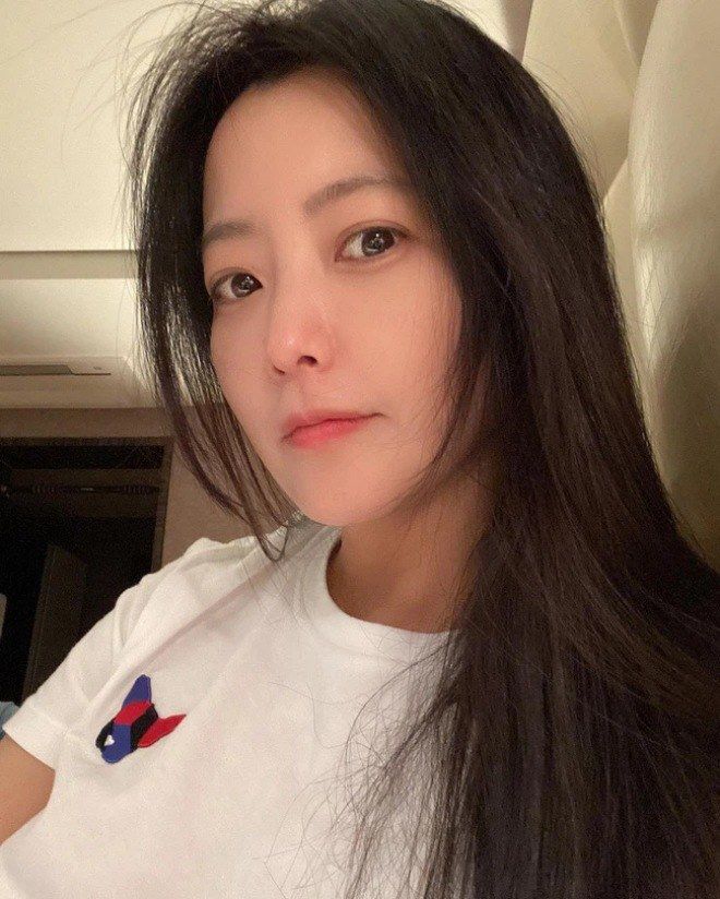 Sao nữ tự nhận mình đẹp hơn cả Kim Tae Hee lộ nhan sắc thật tuổi 44
