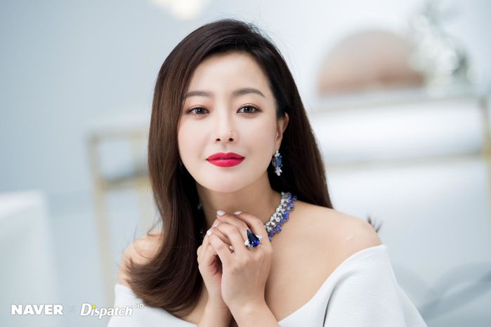 Sao nữ tự nhận mình đẹp hơn cả Kim Tae Hee lộ nhan sắc thật tuổi 44