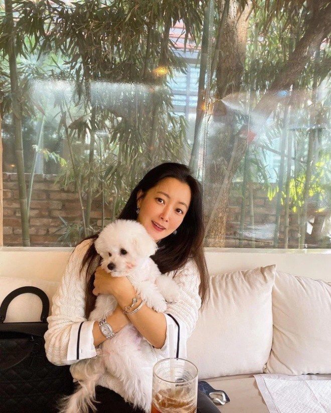 Sao nữ tự nhận mình đẹp hơn cả Kim Tae Hee lộ nhan sắc thật tuổi 44
