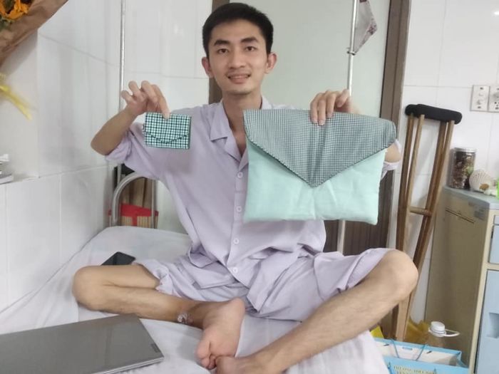 Nam sinh bị nan y giai đoạn cuối, lạc quan viết sách để đời