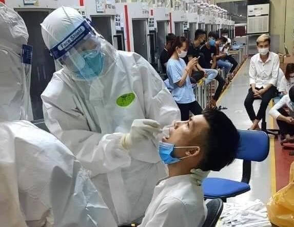Chuyên gia nói: BN COVID-19 ít triệu chứng, diễn biến nhanh, nặng
