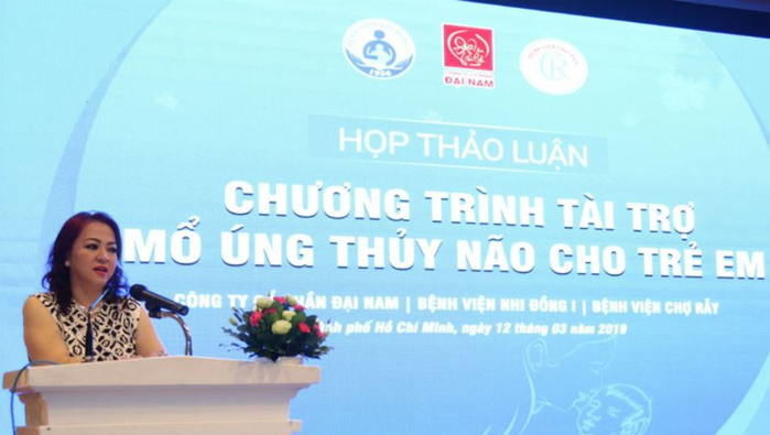 Những lần làm thiện nguyện số tiền khủng của vợ chồng bà Phương Hằng