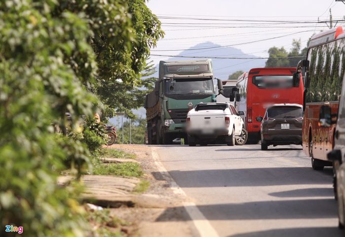 Dòng người ùn ùn từ Đà Lạt về Sài Gòn: Có khi nào 20 tiếng không ta?