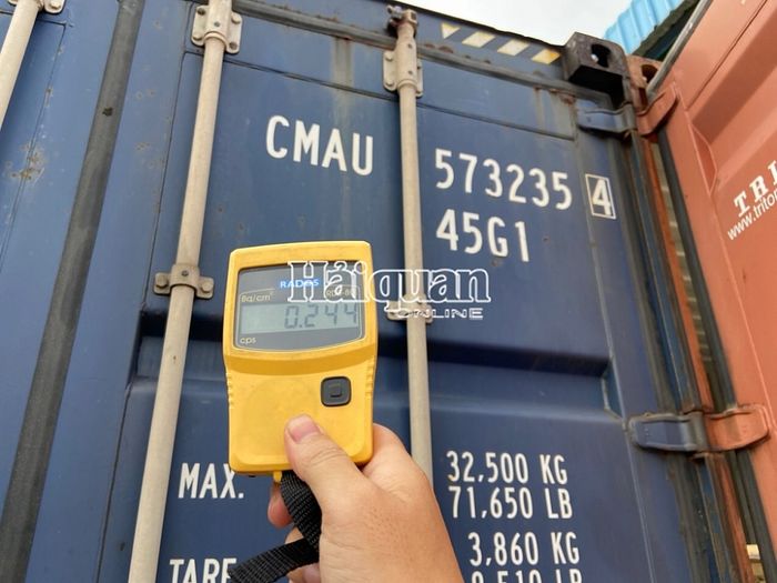 Phát hiện 15 tấn găng tay đã qua sử dụng nhập khẩu từ Trung Quốc