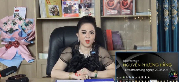 Phía sau livestream của bà Hằng: Ekip, máy móc chạy chuyên nghiệp