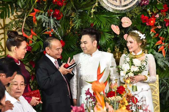 Sao Việt nhận quà khủng từ bố mẹ chồng: Don Nguyễn 2 miếng đất