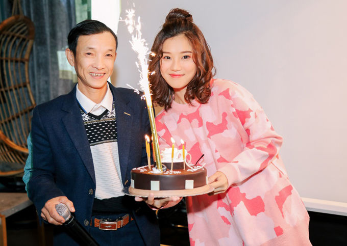 Sao Việt tha thứ, bỏ qua lỗi lầm cho bố mẹ: Hoàng Yến Chibi mất 10 năm