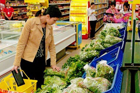 Tiêu 15 triệu một tháng cho nhà 6 người, vợ bị chồng chửi tới tấp
