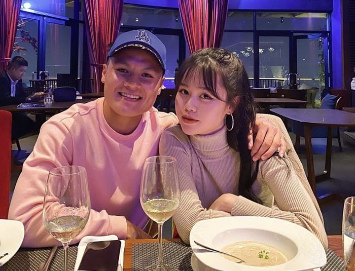 Tình cũ có bồ mới, phản ứng của dàn gái xinh: Huỳnh Anh Mừng cho anh