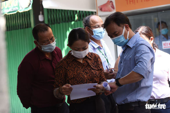Phong tỏa một phần chợ Phú Nhuận vì liên quan đến ca nghi nhiễm