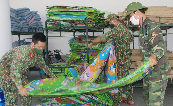Trung úy trẻ hoãn lễ cưới để tham gia tuyến đầu chống dịch Covid-19