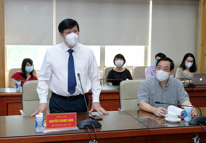 Tỷ phú giàu nhất Việt Nam tặng Bộ Y tế 4 triệu liều Vaccine