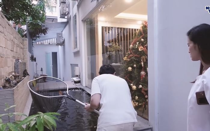 Đông Nhi - Ông Cao Thắng đi mua căn hộ hàng hiệu bậc nhất thế giới
