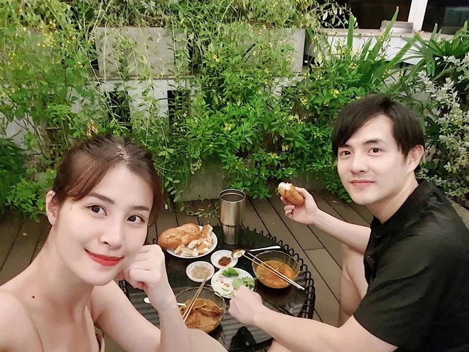 Đông Nhi - Ông Cao Thắng đi mua căn hộ hàng hiệu bậc nhất thế giới