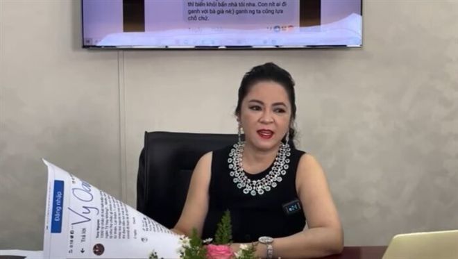 Vy Oanh tay đôi với vợ Dũng lò vôi: Đời còn luật nhân quả nữa
