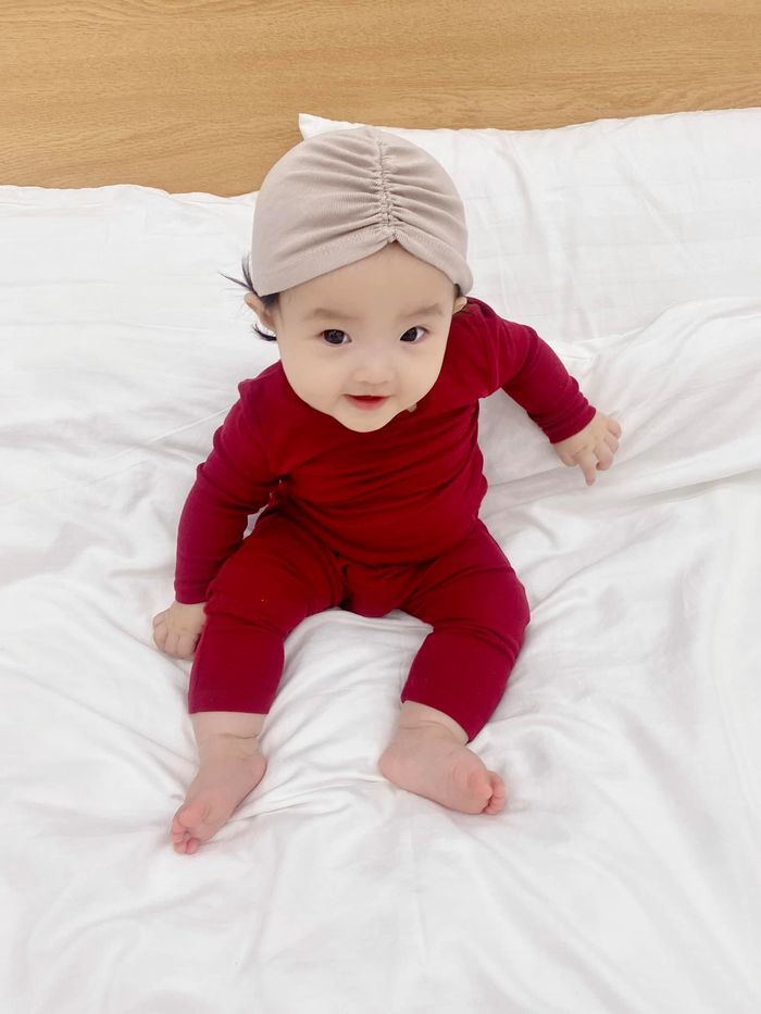 1001 địa điểm thả dáng xịn sò của ái nữ nhà Đông Nhi