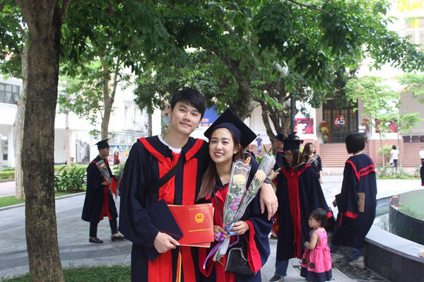 Trang Lou - Tùng Sơn: Bên nhau 10 năm, có 2 con, đổi 3 lần xe tiền tỷ