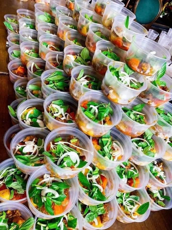Sài Gòn: Thêm 9 địa điểm cơm từ thiện trong mùa giãn cách xã hội lần 2