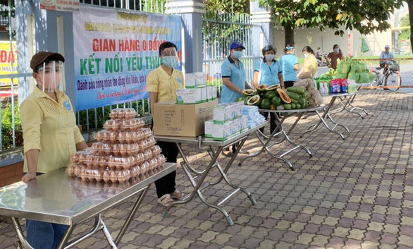 Sài Gòn mùa dịch: Thực phẩm 0 đồng, lập đội chuyển hàng khu phong toả